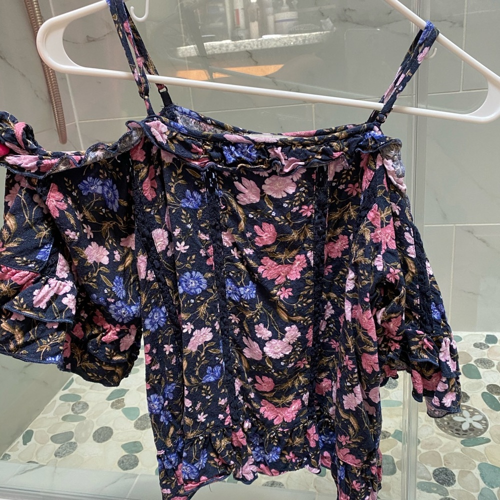 american eagle top